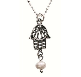 Hamsa W/ Pearl Pendant Necklac